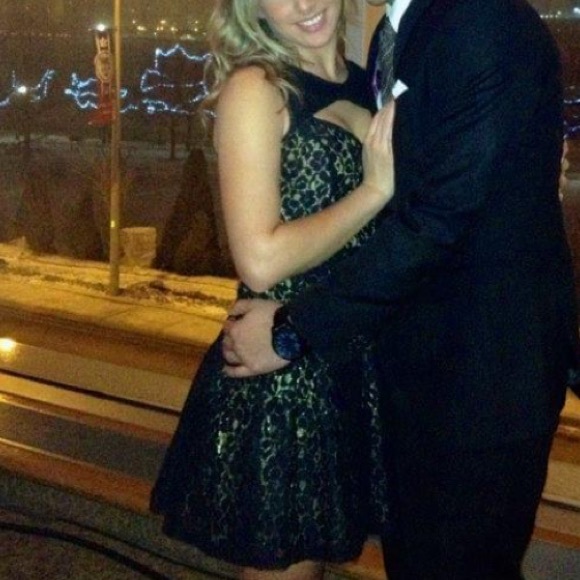 Material Girl - Black Lace Dress - Picture 9 of 10